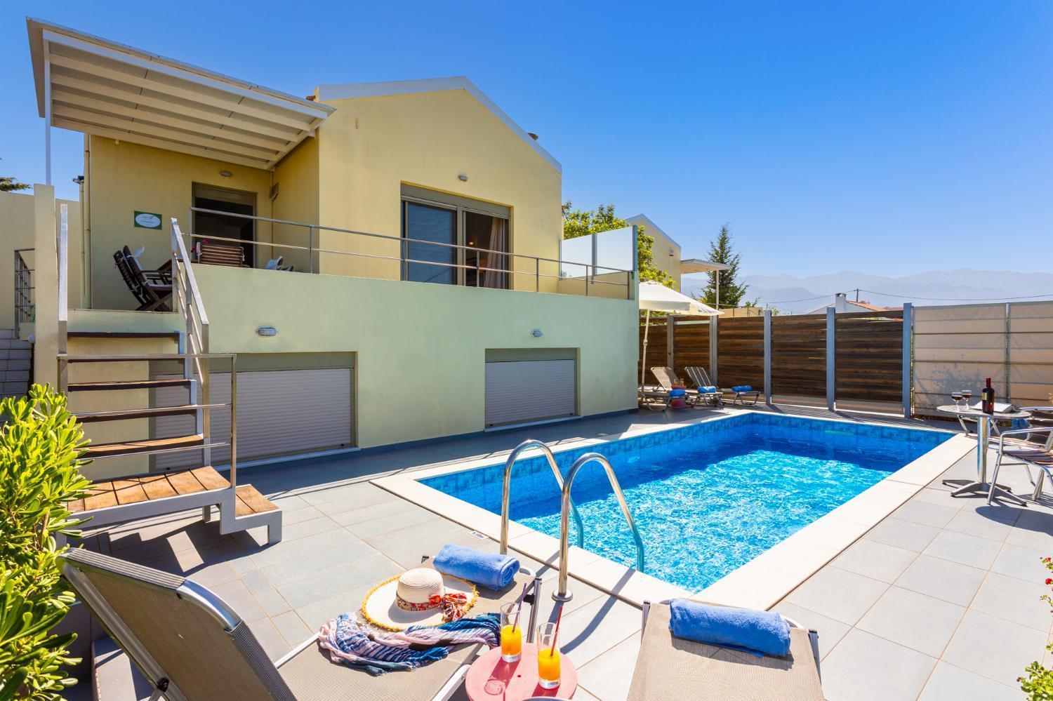 Villa Litsa Litsárdha Екстериор снимка